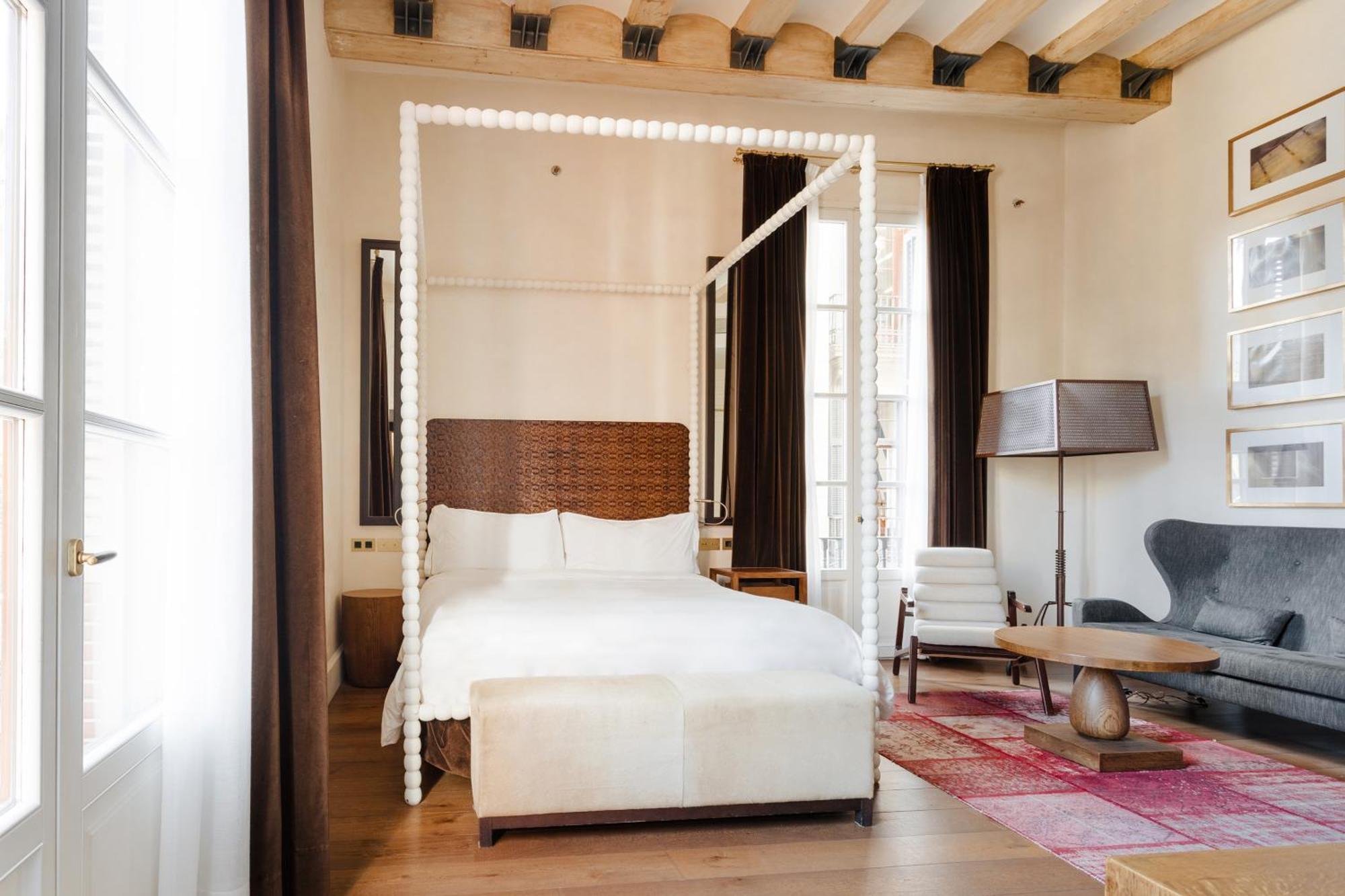 호텔 Do 플라카 레이알 Gl 바르셀로나 객실 사진 A room at the Hotel de Casabianca